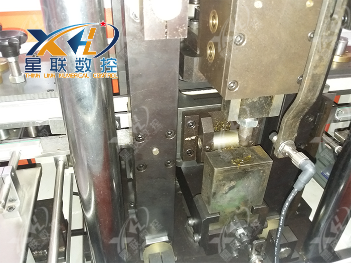 YGZD-W5 午餐罐多工位組合機(jī)